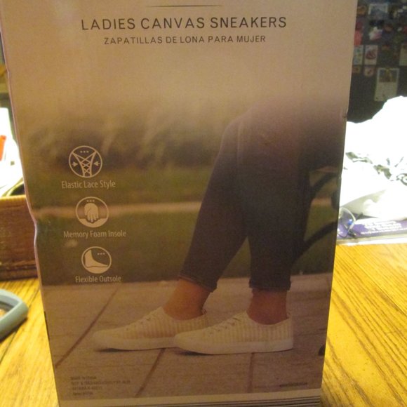 SERRA SNEAKERS NEW - Picture 2 of 3